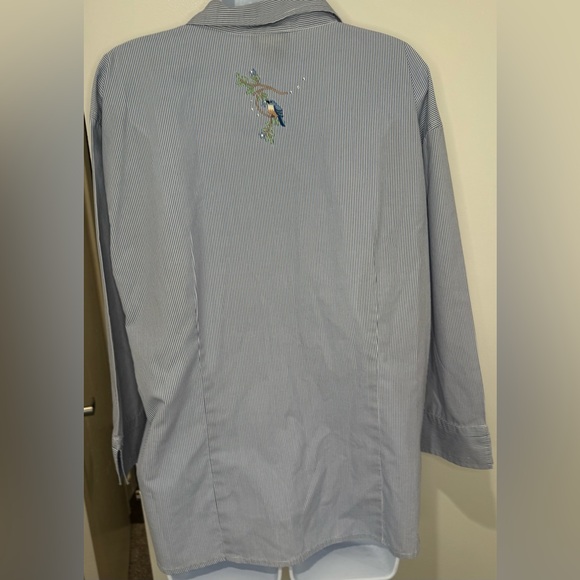 Las Olas 1X Striped Blue Shirt with Embroidered Birds - Picture 3 of 7